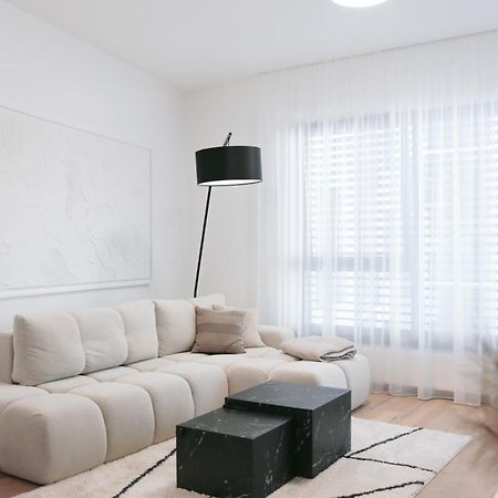 Kesselbauer Bratislava - Luxury Apartment With Free Parking Exteriör bild